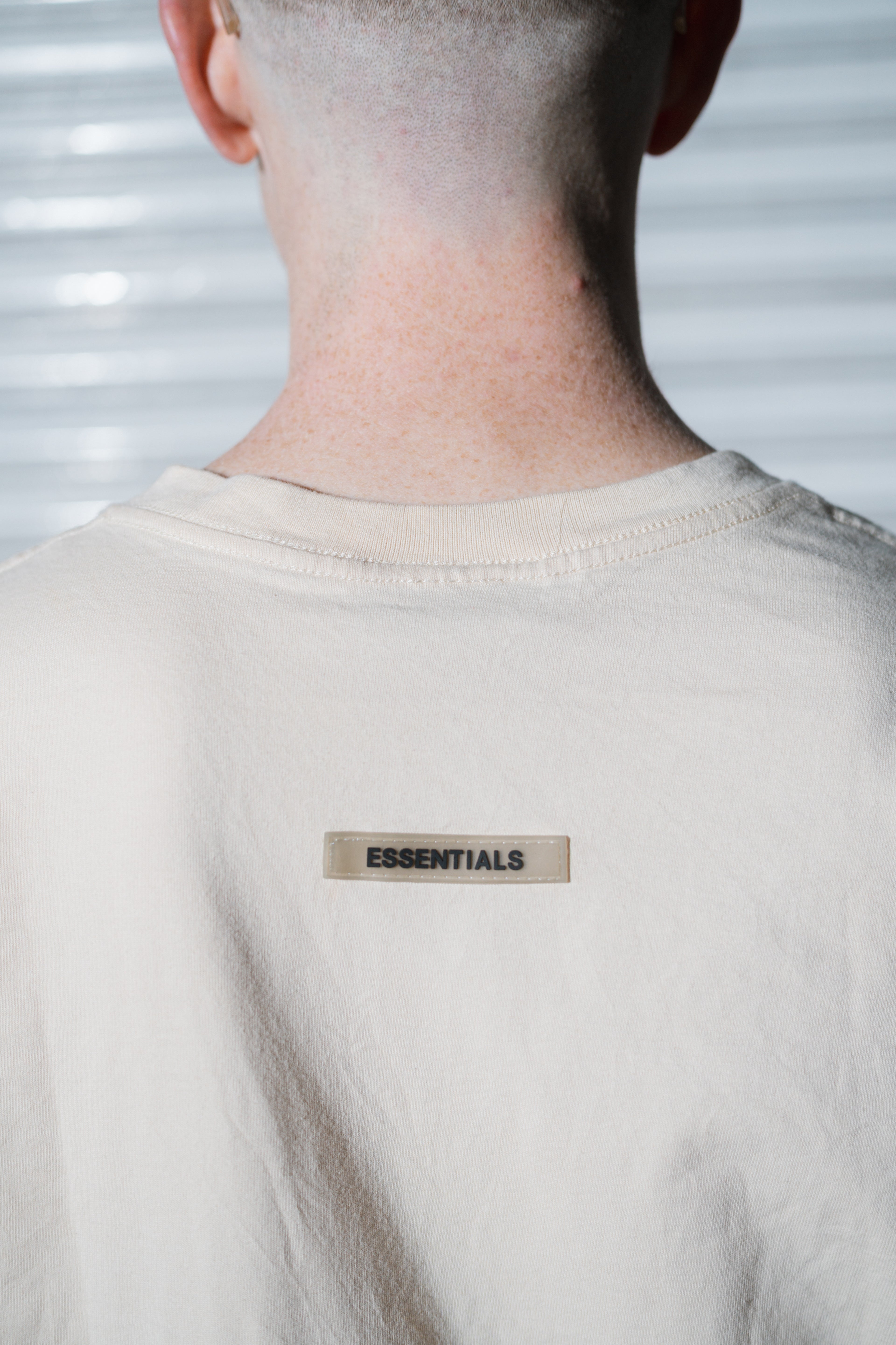 FEAR OF GOD ESSENTIALS LOGO TEE